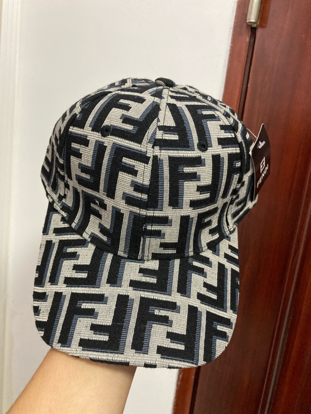 Authentic Designer-Pattern Black and Gray Men's Baseball Cap